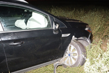 Zakázali mu řídit, přesto sedl za volant. Na rovné silnici u Rosic dostal smyk a skončil v poli Zakázali mu řídit, přesto sedl za volant. Na rovné silnici u Rosic dostal smyk a skončil v poli