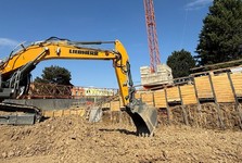 Problém na stavbě nového parkovacího domu v Rosicích. Pod zemí čekalo překvapení Problém na stavbě nového parkovacího domu v Rosicích. Pod zemí čekalo překvapení