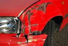 Opilý řidič u Rapotic nedal přednost a narazil do multivanu. V krvi měl přes 2,7 promile