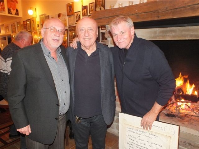 Na fotce zprava: Pan Kerndl, Felix Slováček a MUDr. Kincl